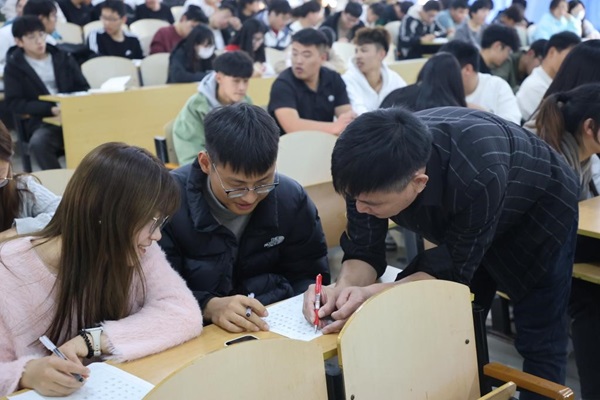 图片2.jpg 图片2.jpg